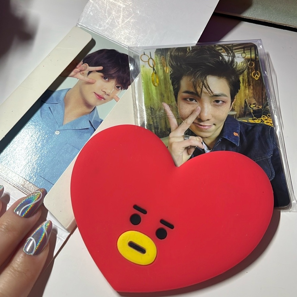 BTS Card Photos & Compact Mirror